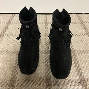 Minnetonka Black 100% Leather Suede Moccasin Fringed Flat Ankle Booties 5.5